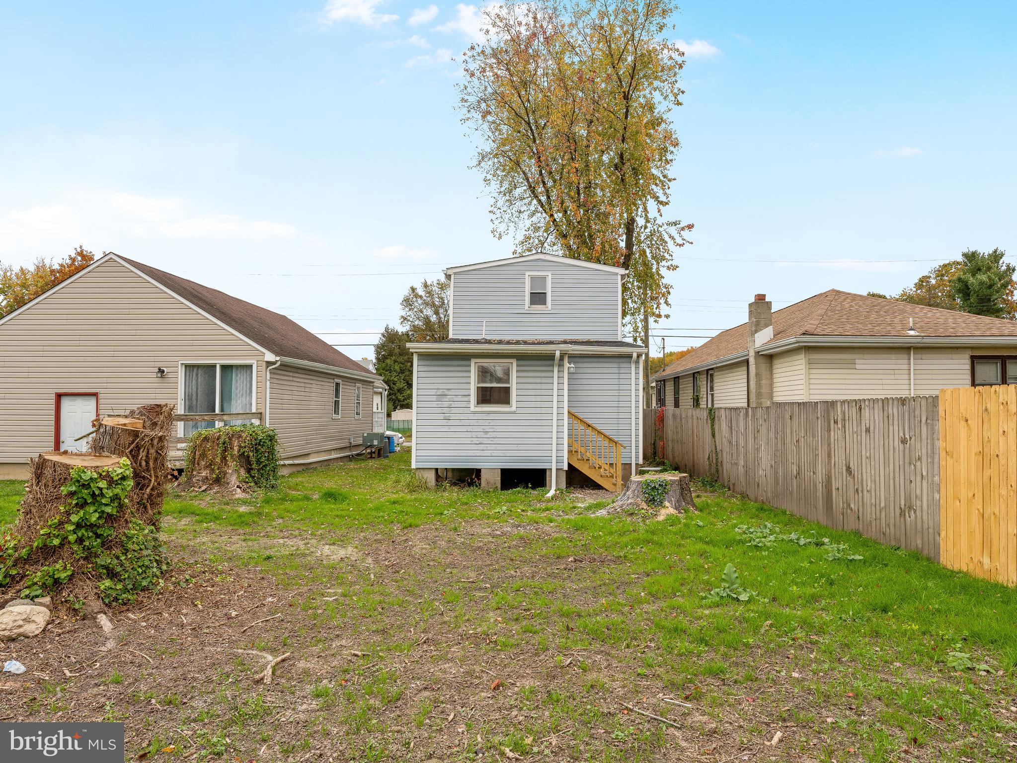 17 Chester Ave