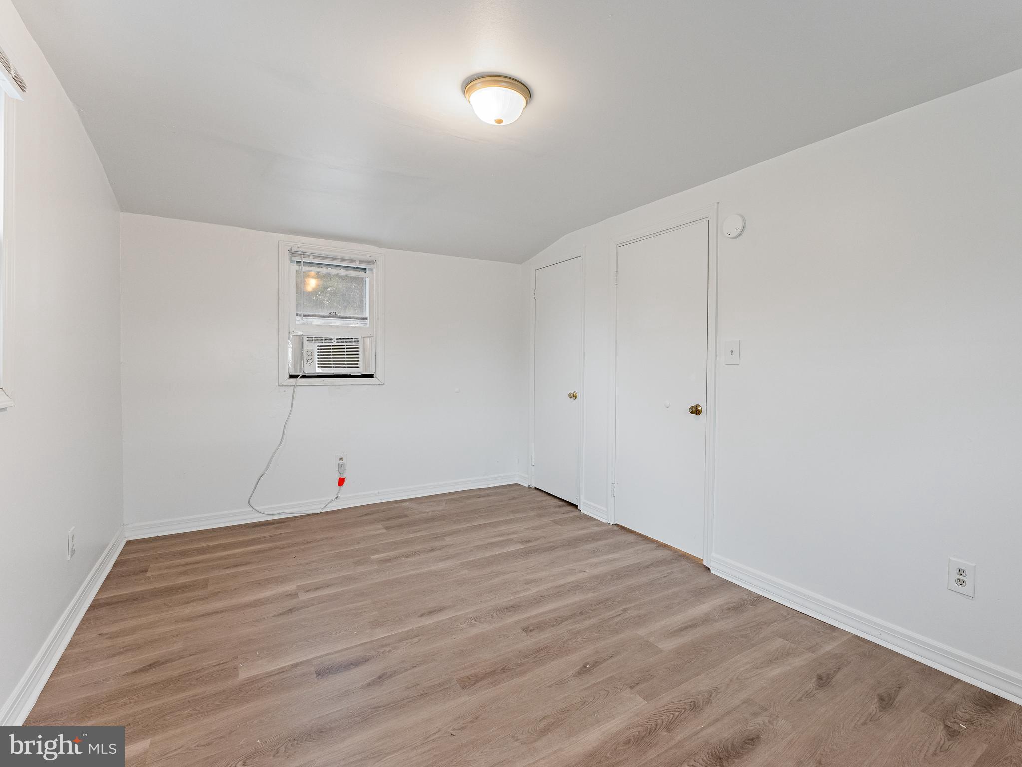 17 Chester Ave