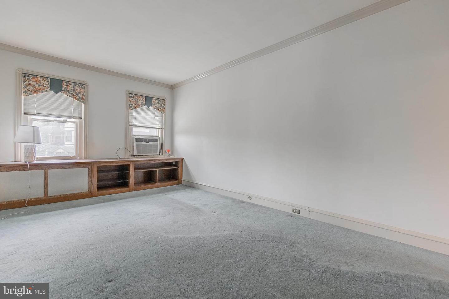 35 W la Crosse Ave #A