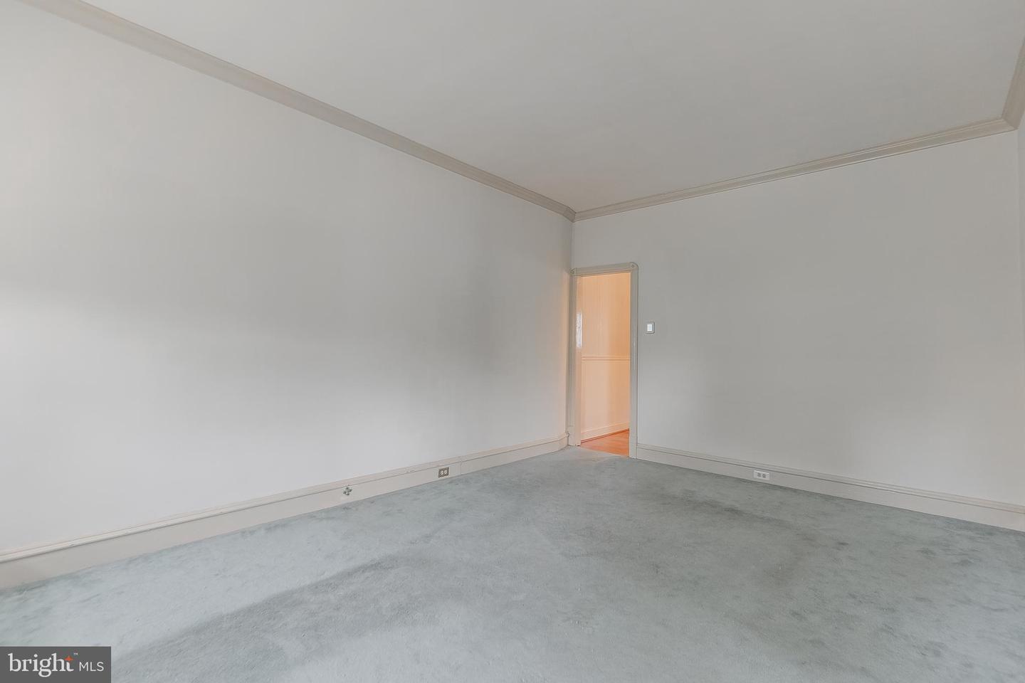 35 W la Crosse Ave #A