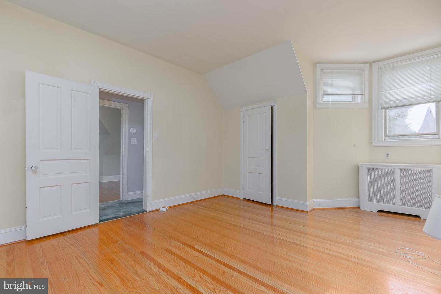 35 W la Crosse Ave #A