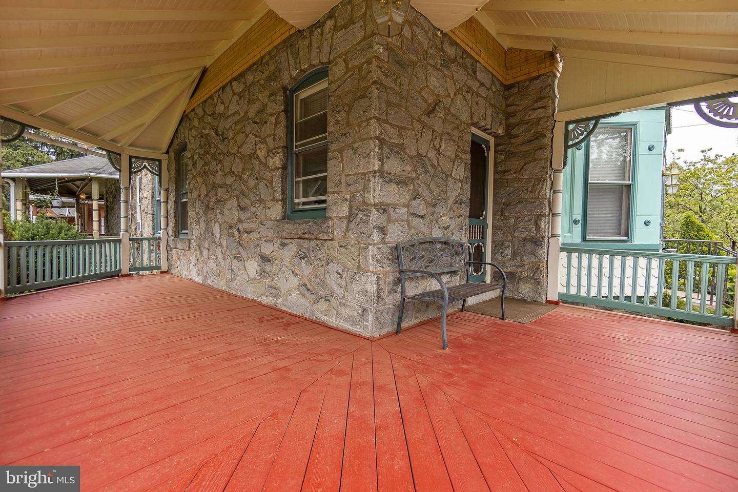 35 W la Crosse Ave #A