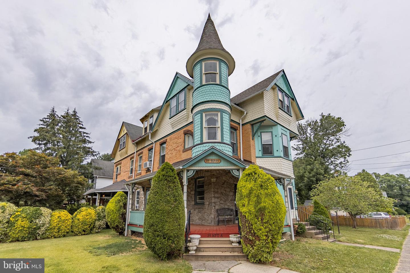 35 W la Crosse Ave #A