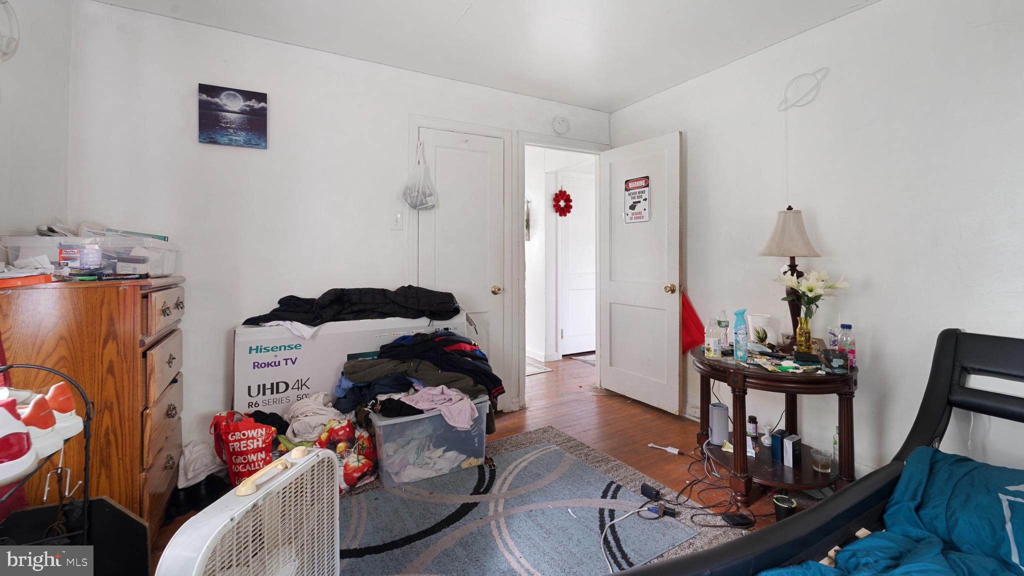 211 W Parkway Ave