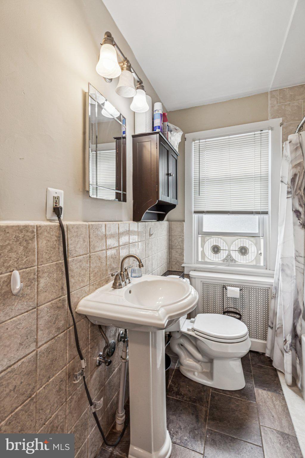 92 W PLUMSTEAD AVENUE