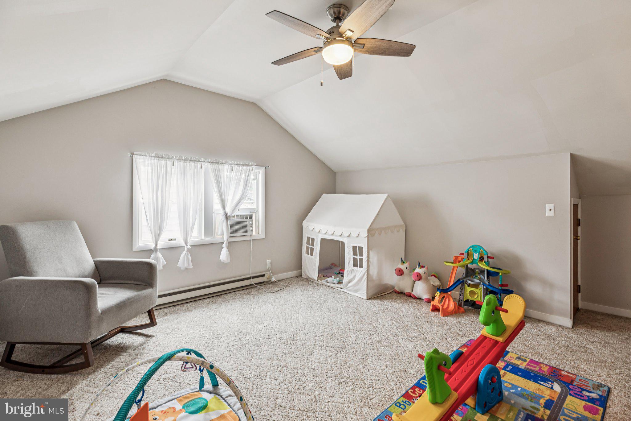 92 W PLUMSTEAD AVENUE