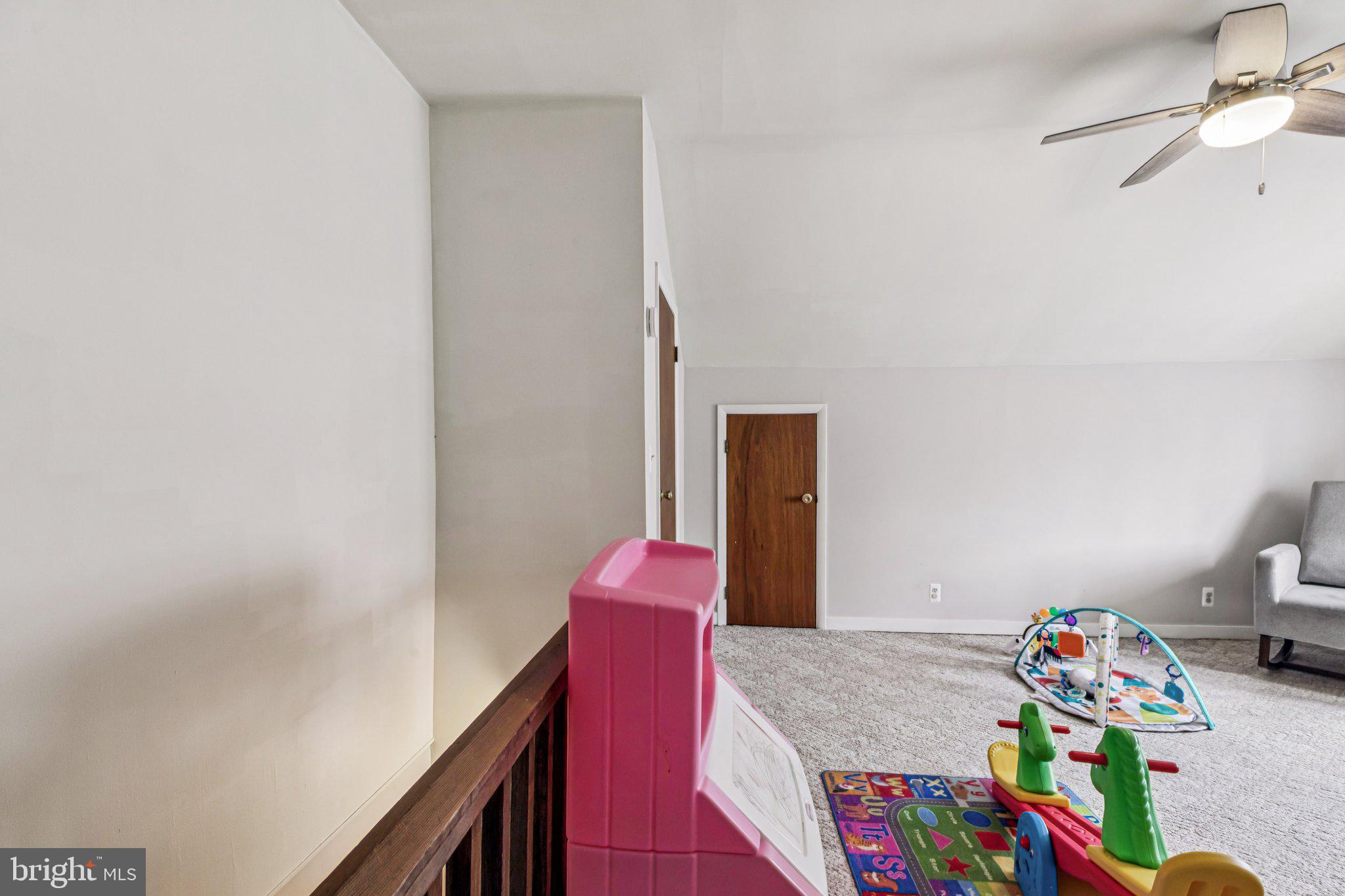 92 W PLUMSTEAD AVENUE