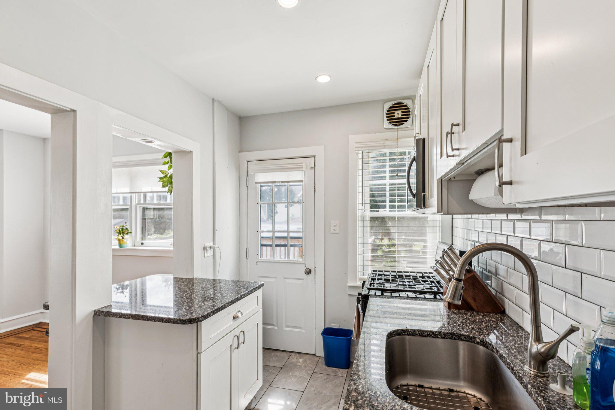 92 W PLUMSTEAD AVENUE