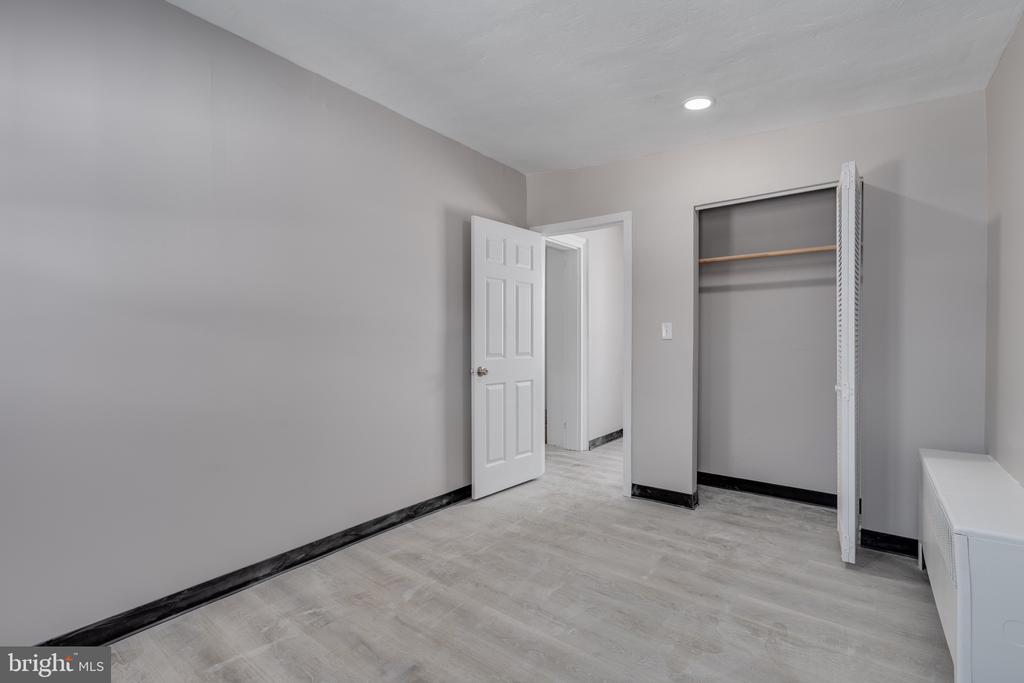 4211 GARRETT 1A