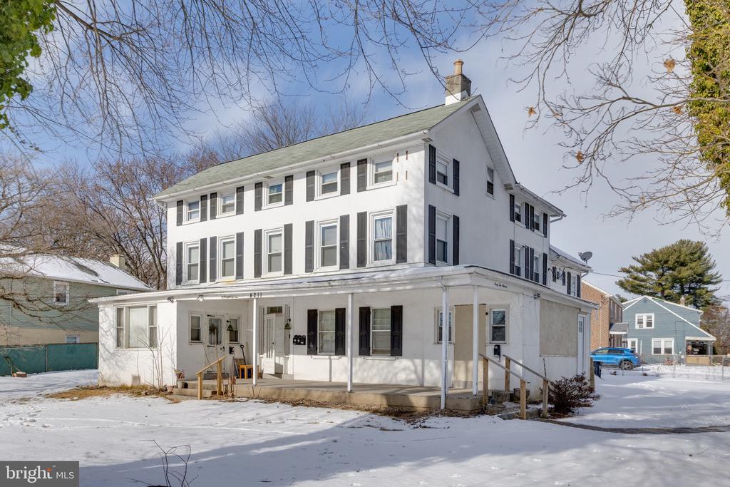 4211 GARRETT 1A