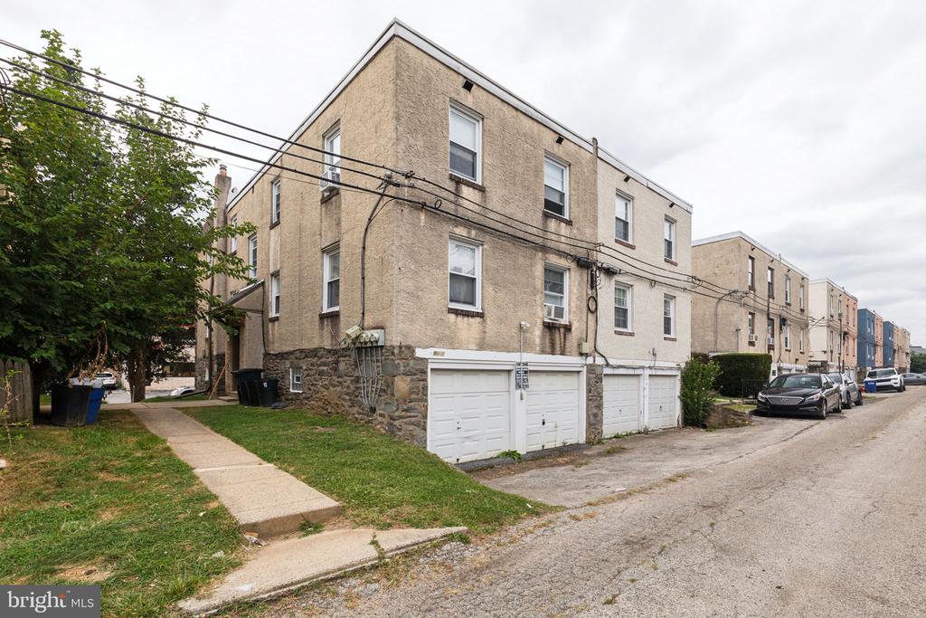 2307 HAVERFORD ROAD GARAGE