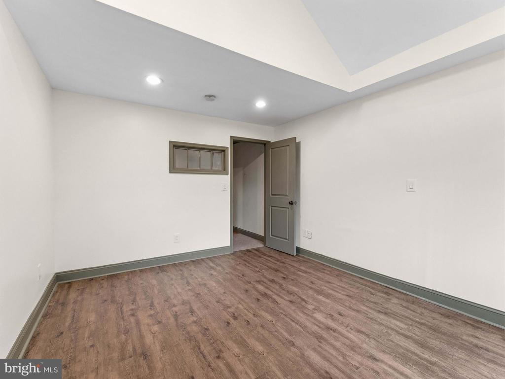 71 W SPROUL ROAD