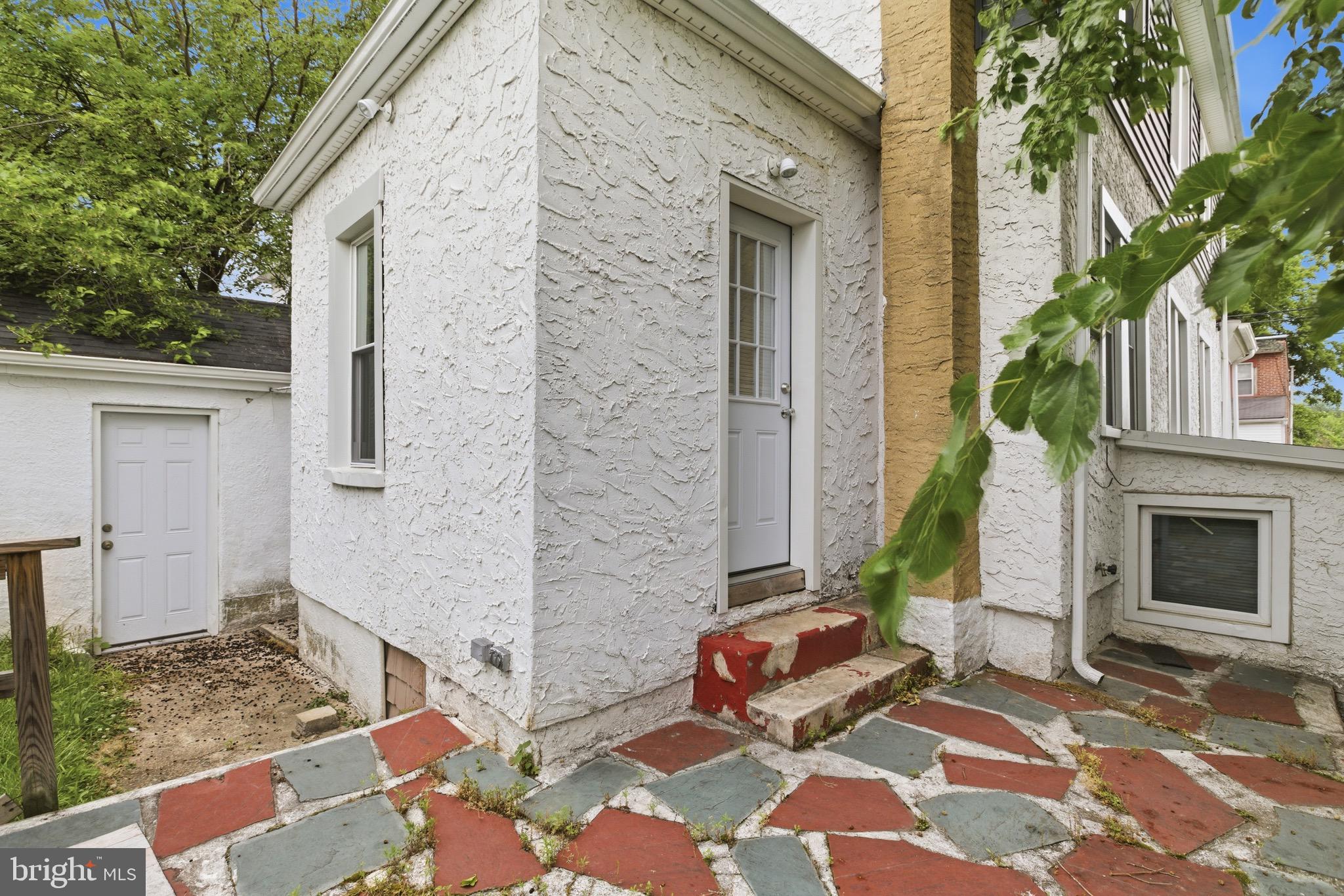820 GREENHILL ROAD
