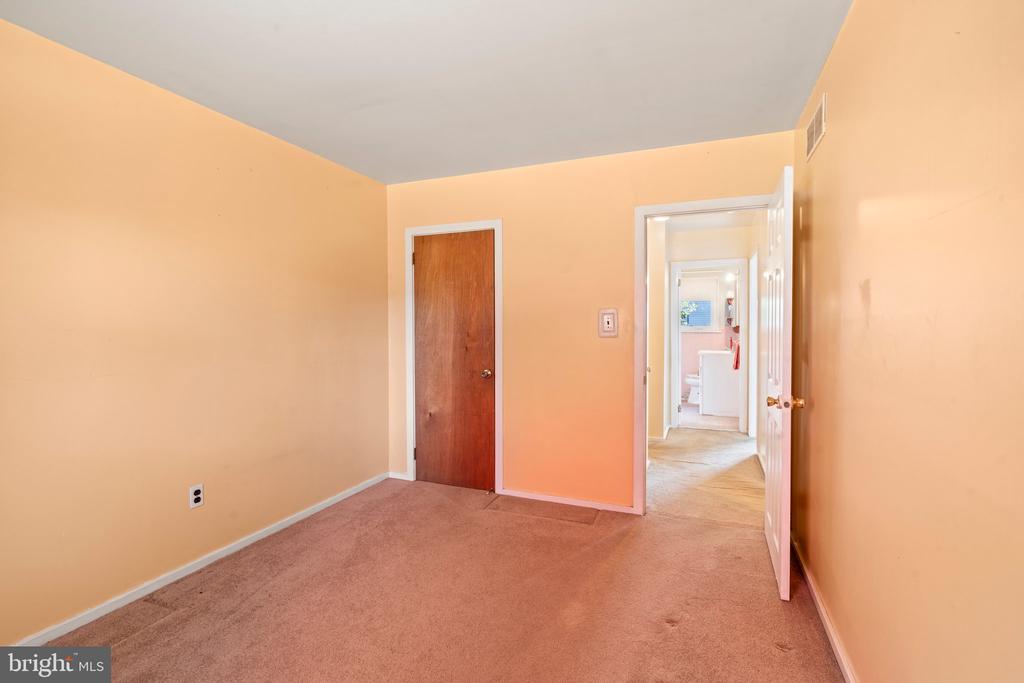 1625 Linden Ave