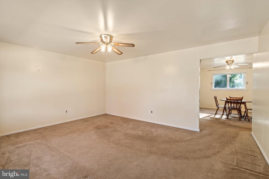 1625 Linden Ave
