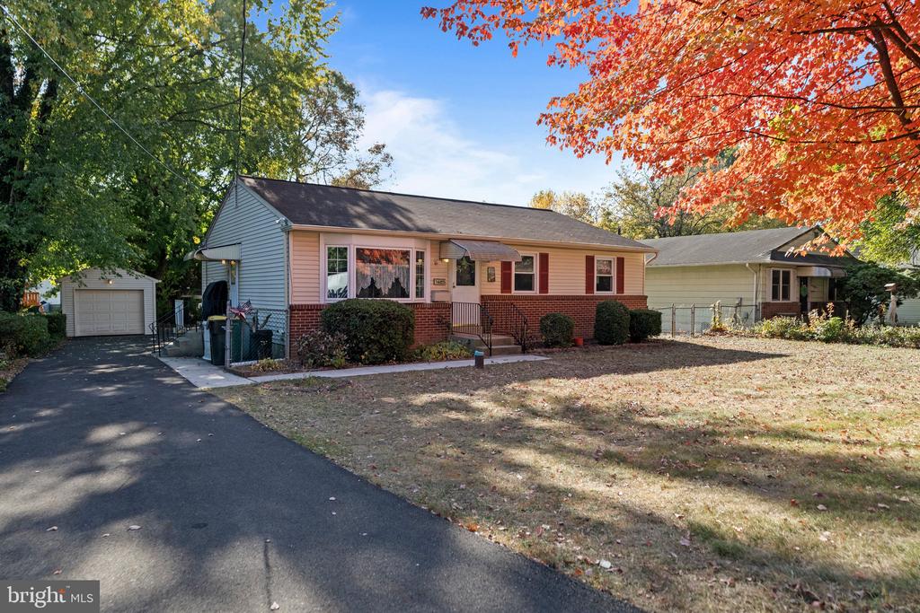 1625 Linden Ave