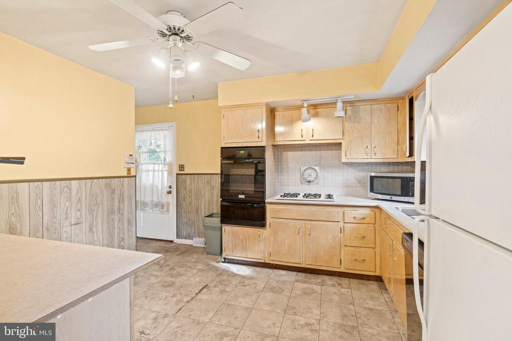 1625 Linden Ave