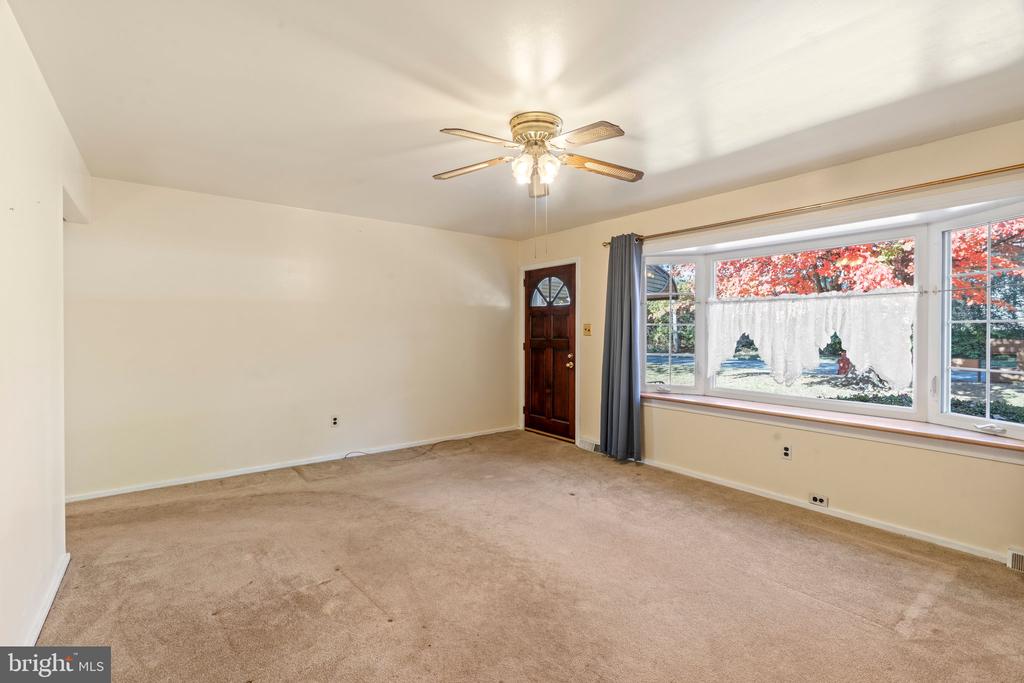 1625 Linden Ave