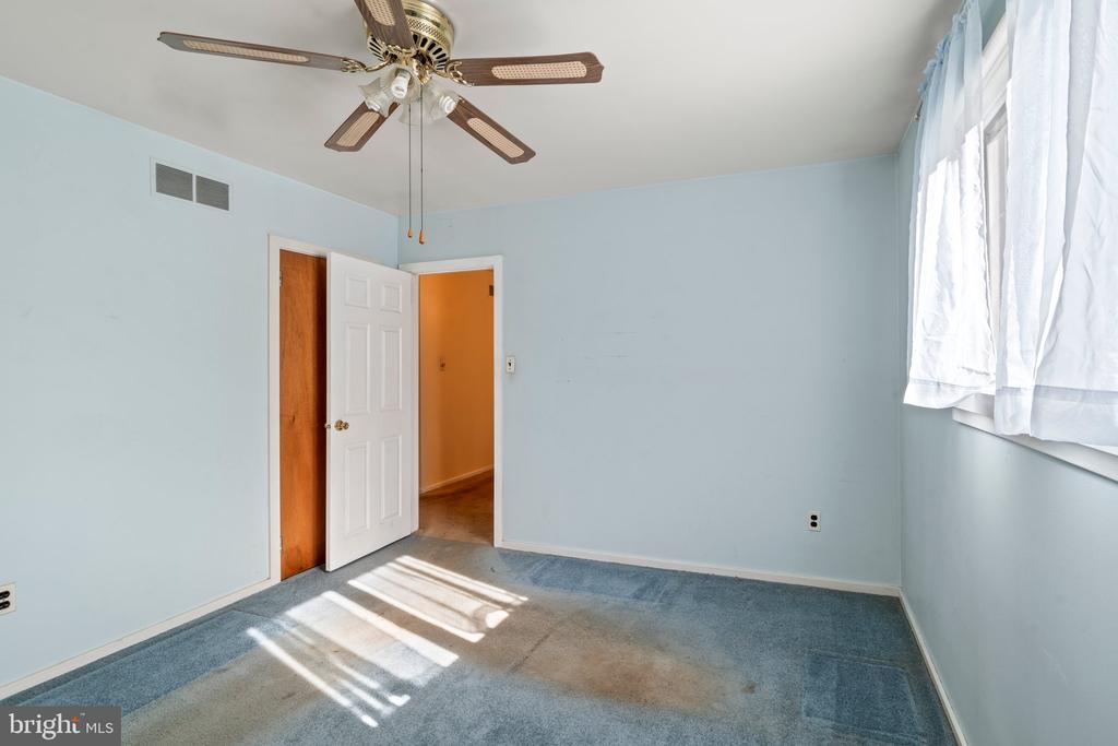 1625 Linden Ave