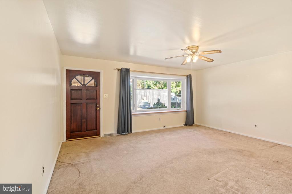1625 Linden Ave