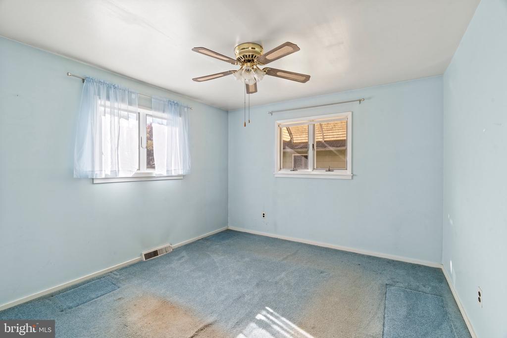 1625 Linden Ave