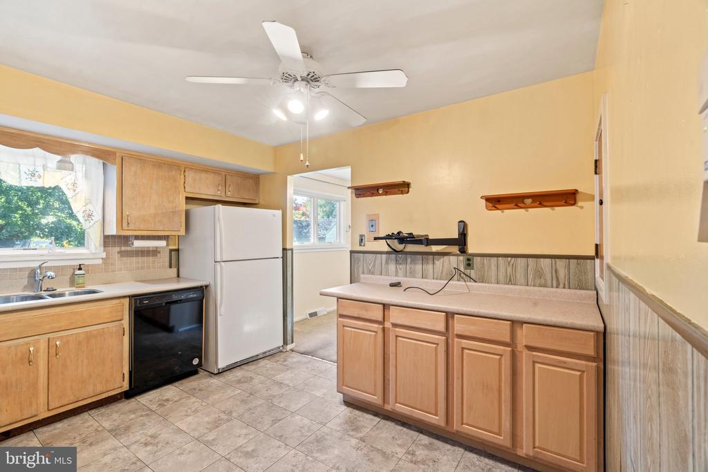 1625 Linden Ave