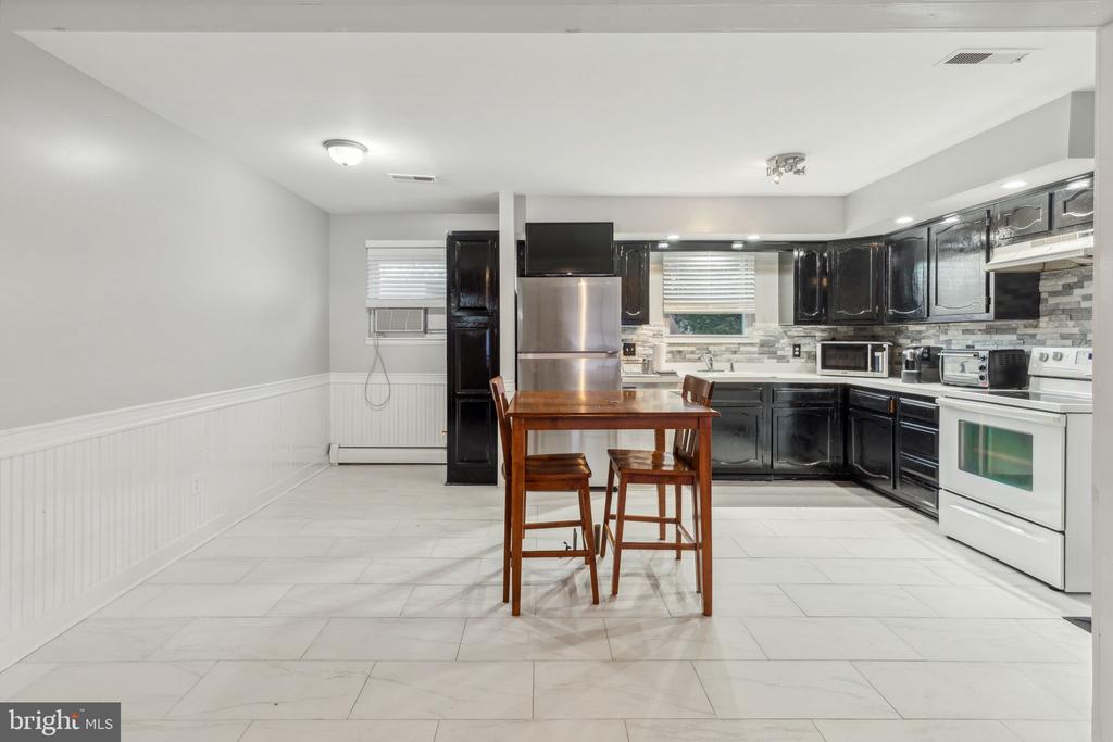 152 SPRINGFIELD AVE