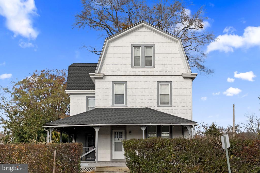 114 CADWALADER AVENUE