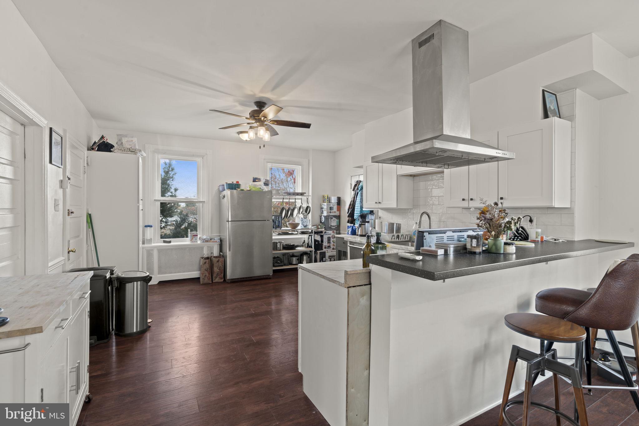 114 CADWALADER AVENUE