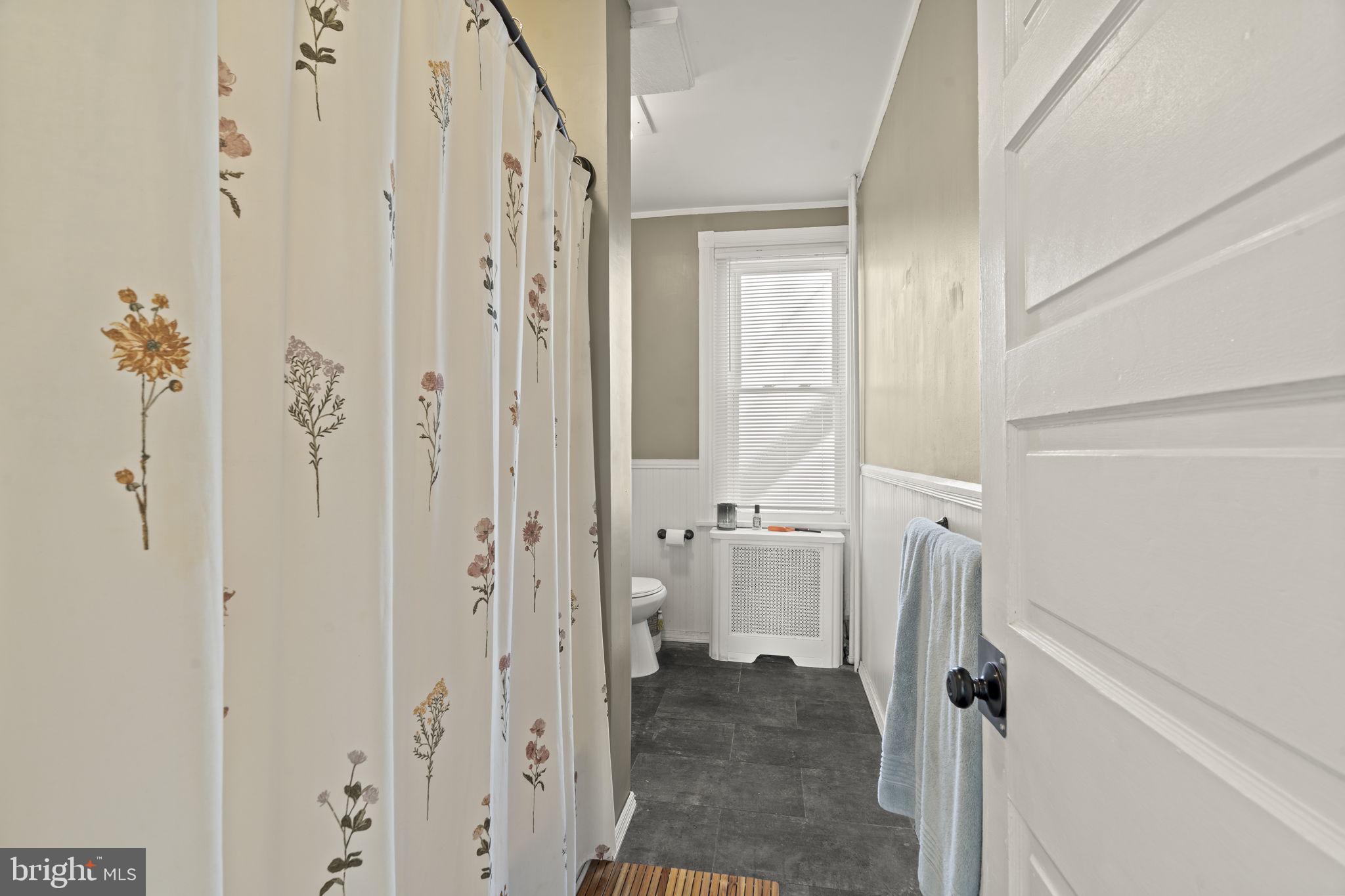 114 CADWALADER AVENUE