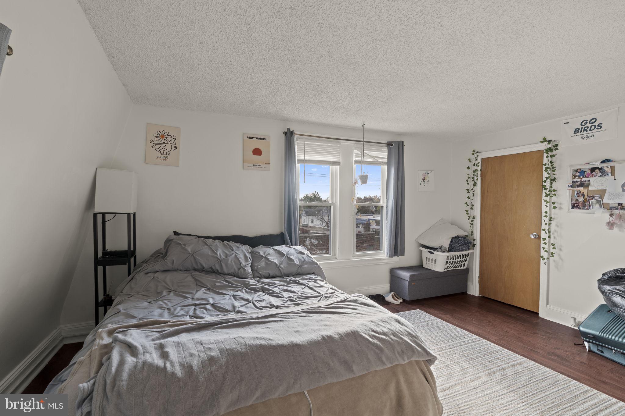 114 CADWALADER AVENUE