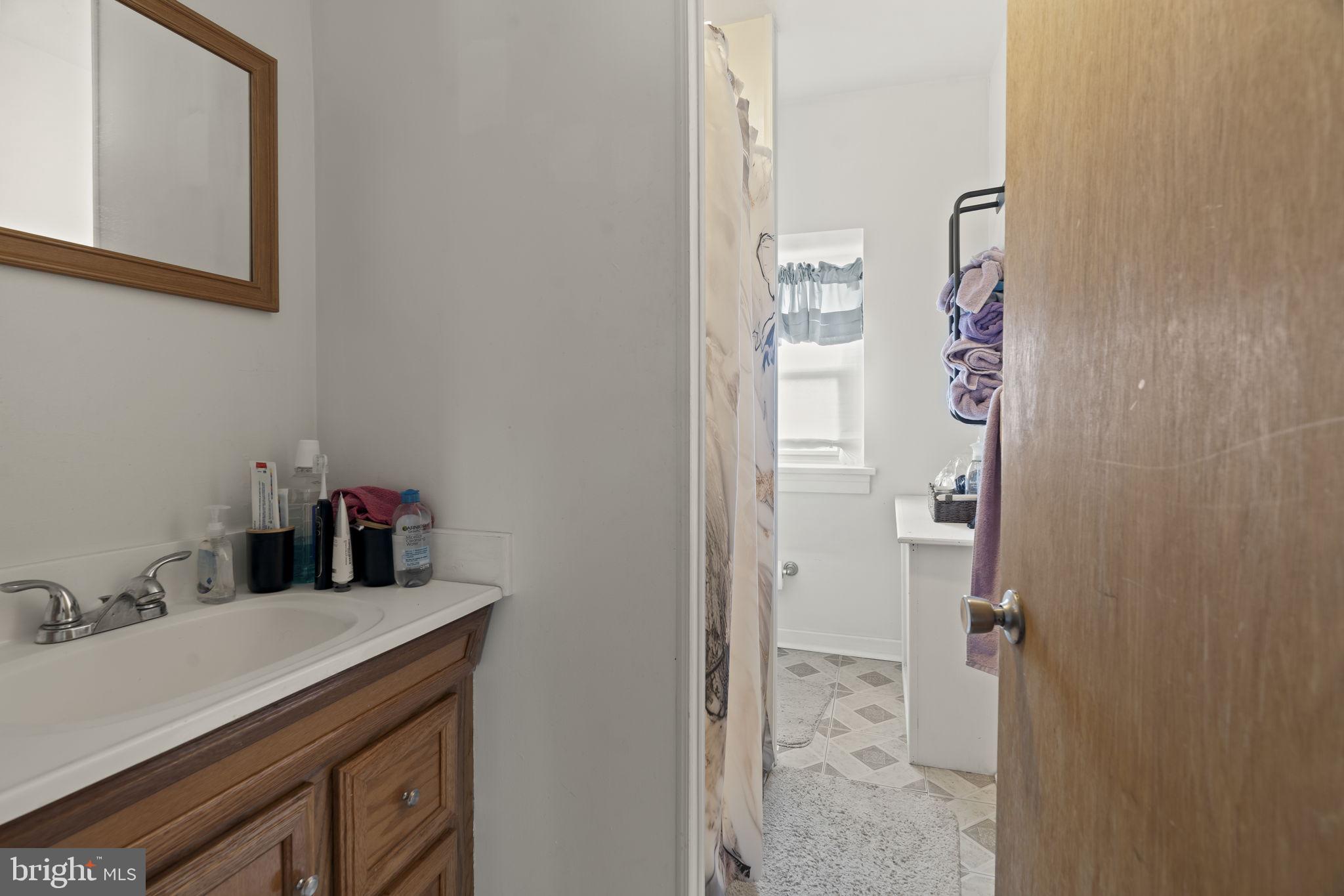 114 CADWALADER AVENUE