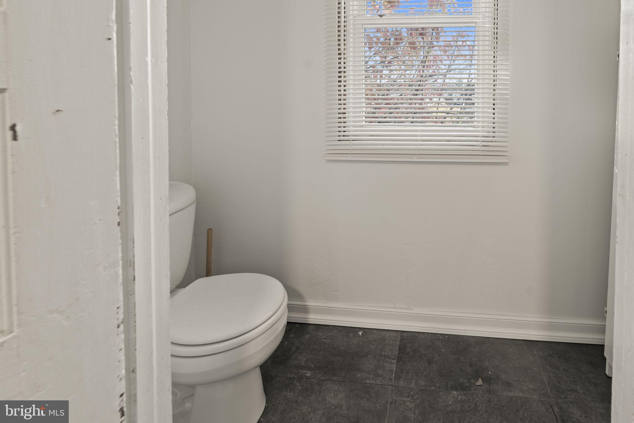 114 CADWALADER AVENUE