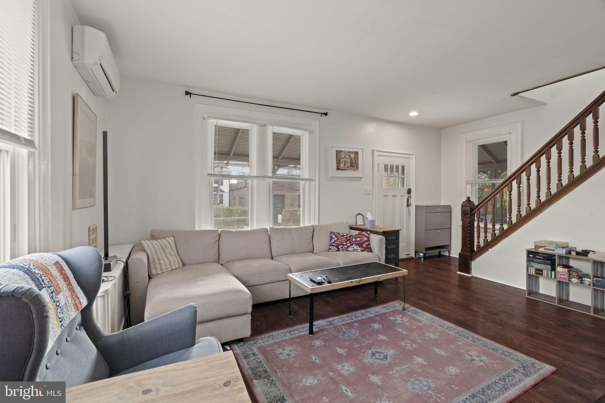 114 CADWALADER AVENUE