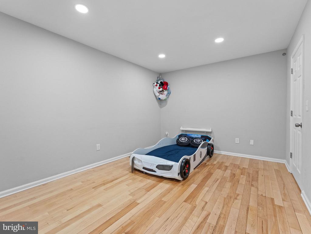 455 COPPER BEECH CIRCLE