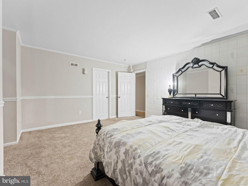 455 COPPER BEECH CIRCLE