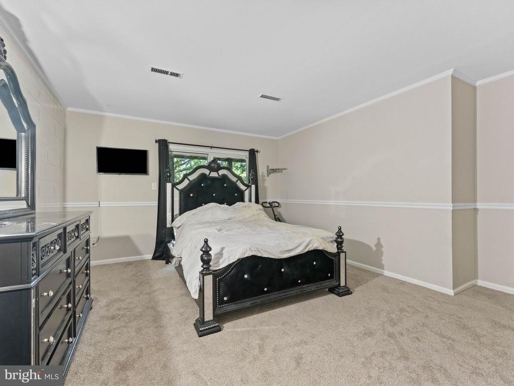 455 COPPER BEECH CIRCLE