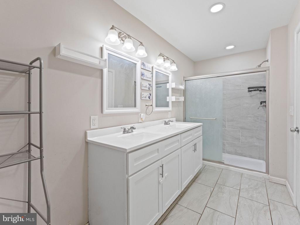 455 COPPER BEECH CIRCLE