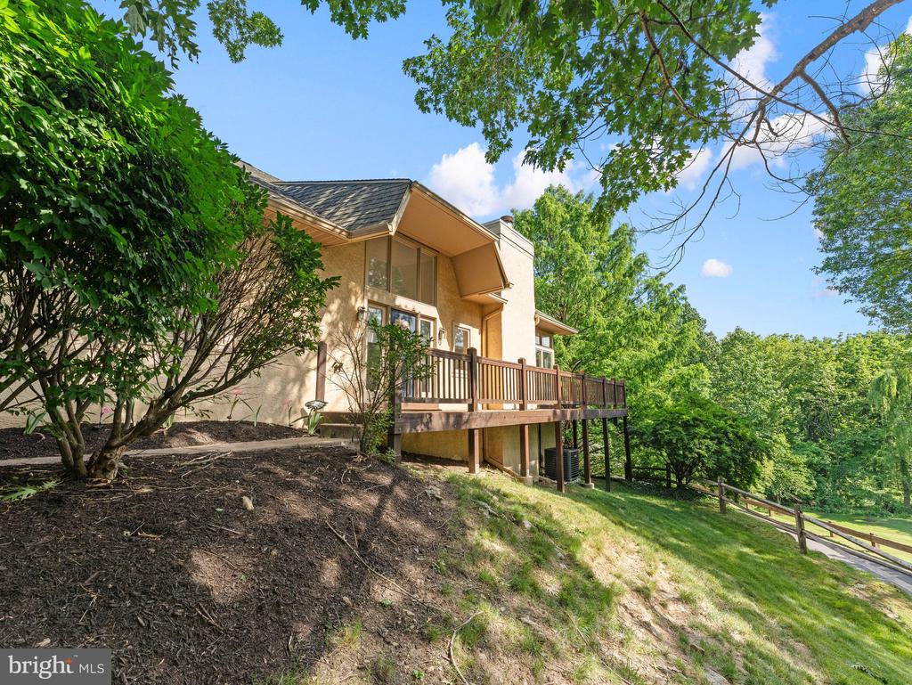455 COPPER BEECH CIRCLE
