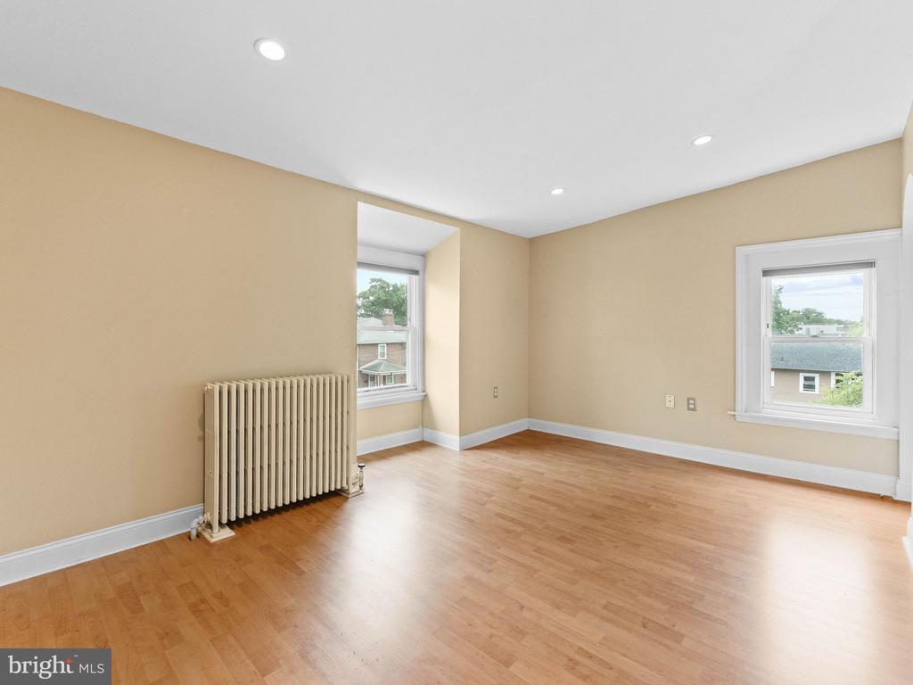 316 LOCUST AVENUE