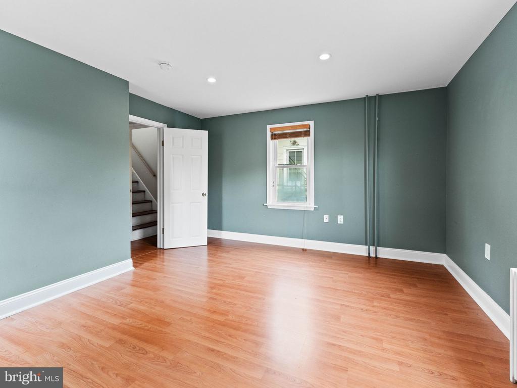 316 LOCUST AVENUE