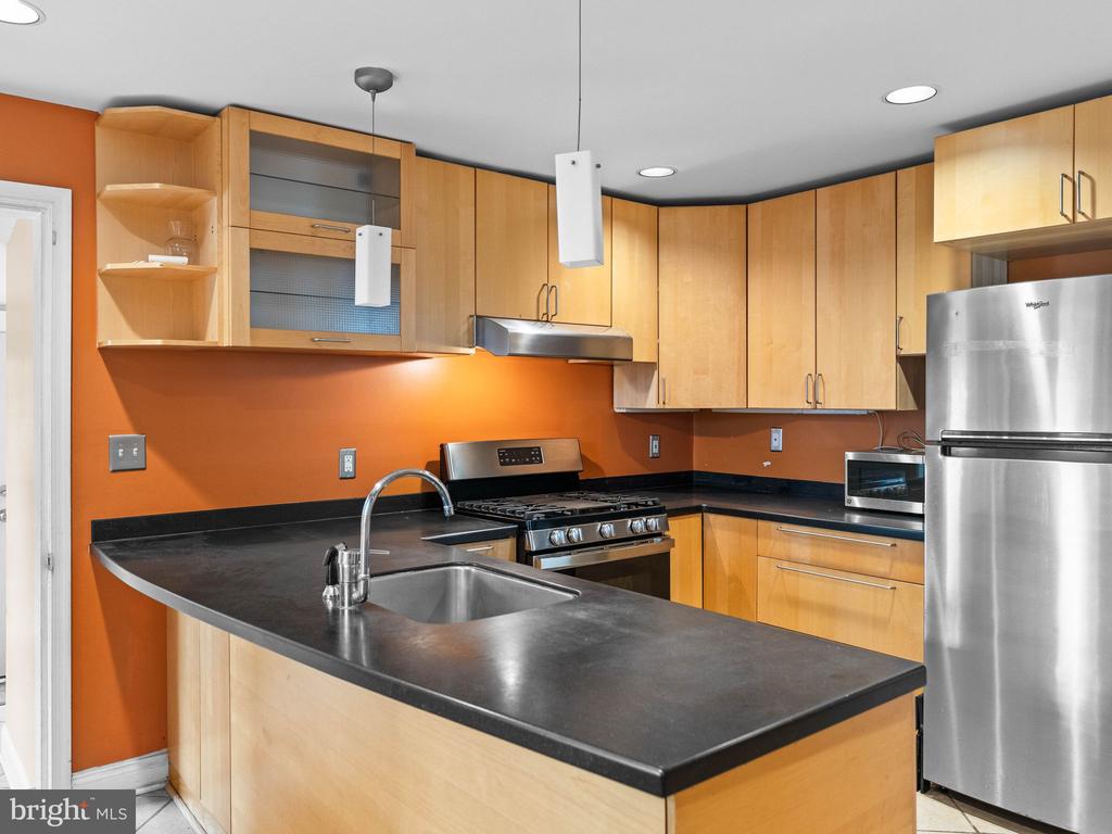 316 LOCUST AVENUE