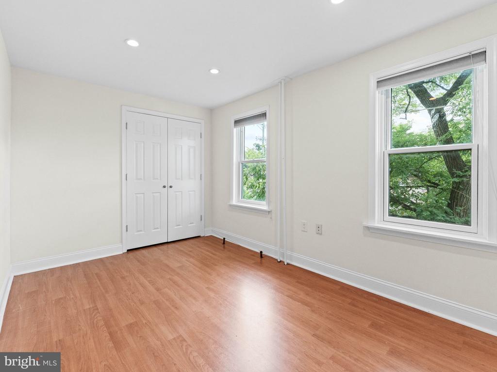 316 LOCUST AVENUE