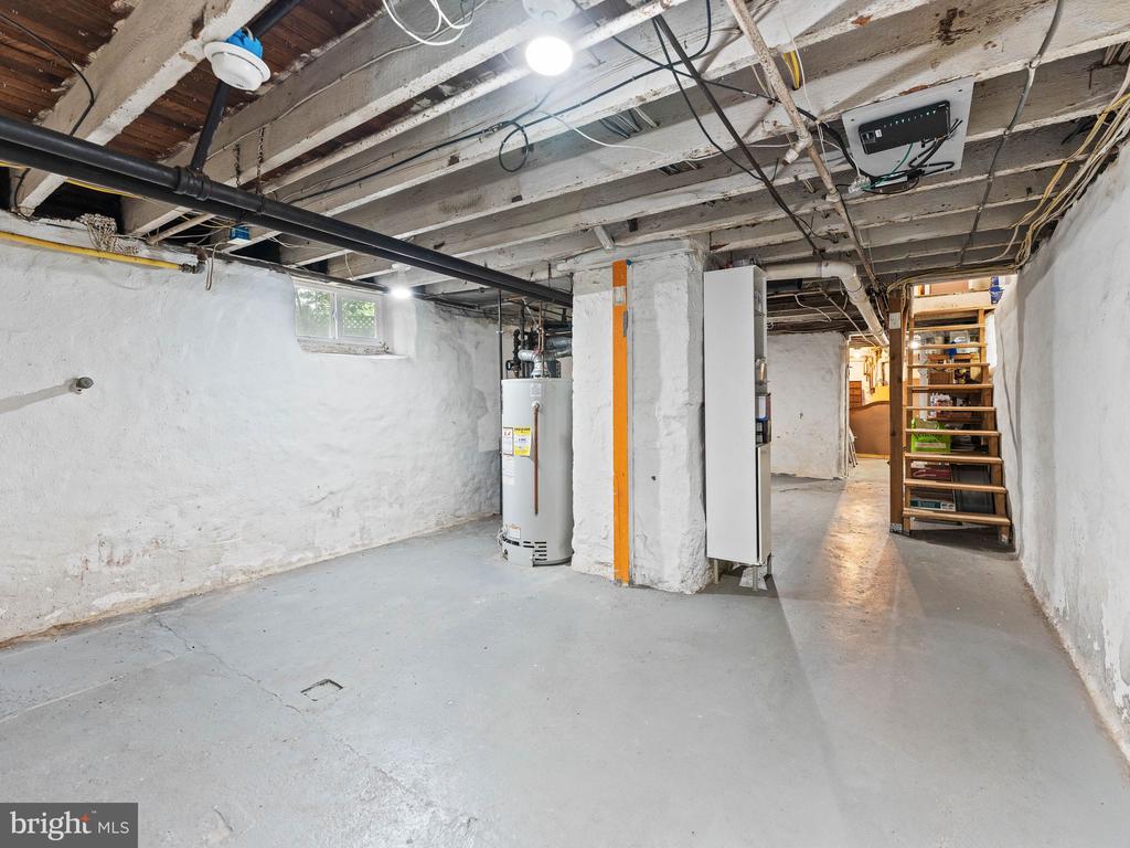 316 LOCUST AVENUE