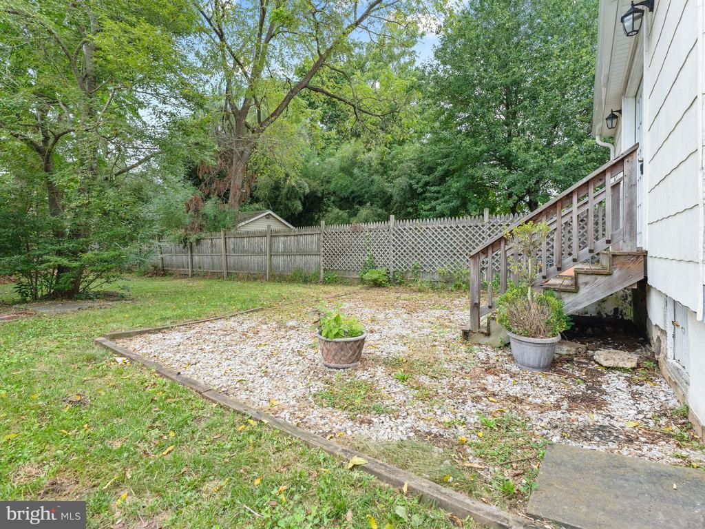 316 LOCUST AVENUE