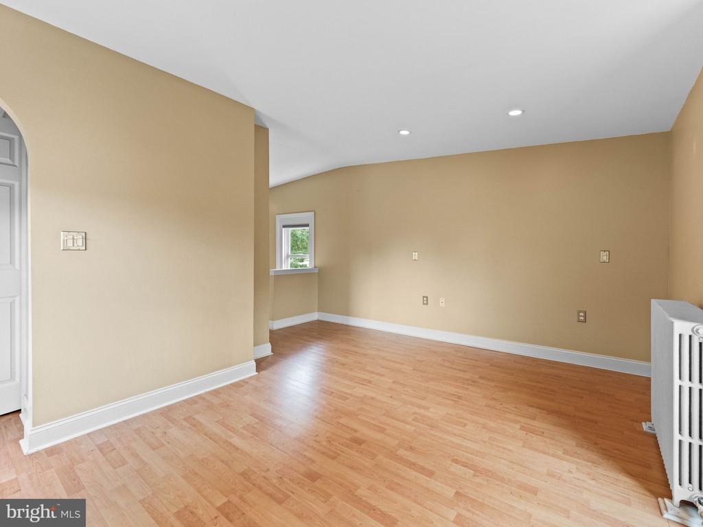 316 LOCUST AVENUE