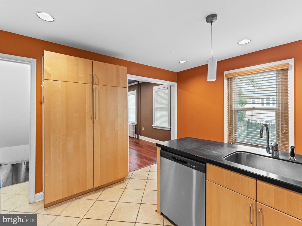 316 LOCUST AVENUE