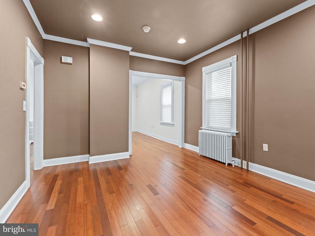 316 LOCUST AVENUE