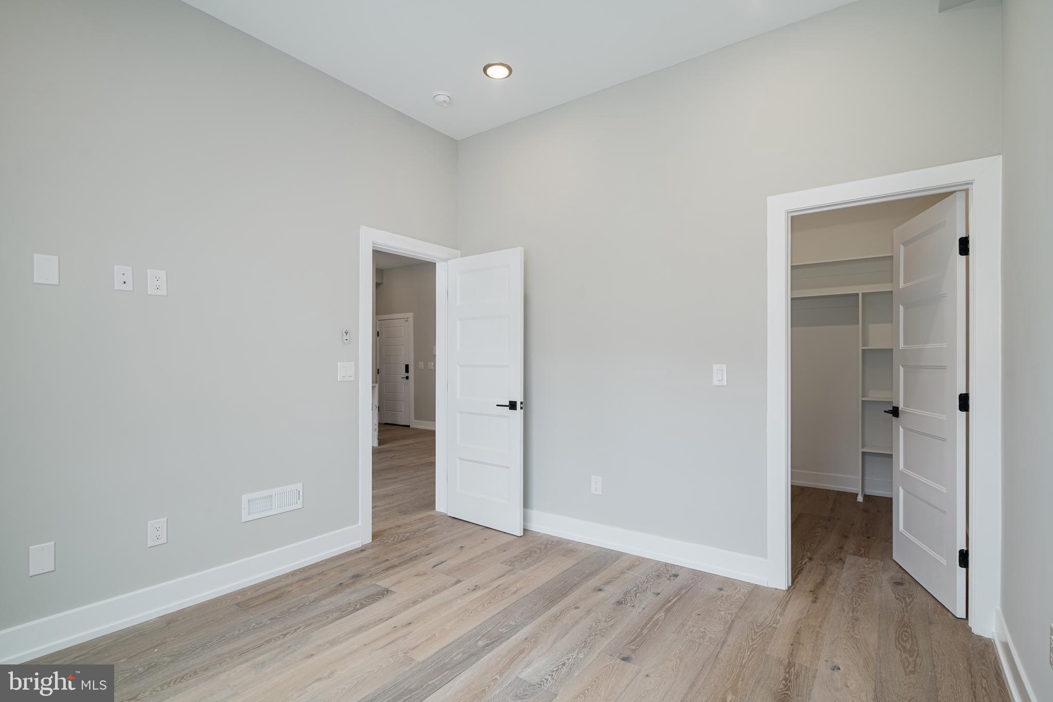 1645 Germantown Ave #5