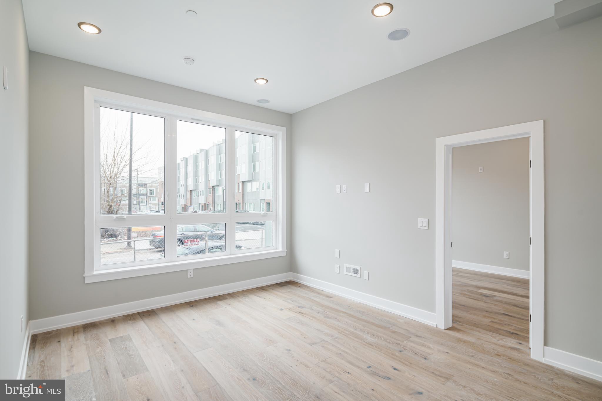 1645 Germantown Ave #5